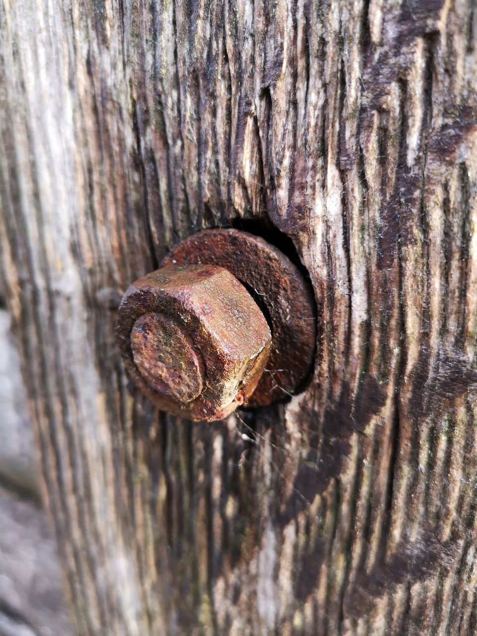 FULL FRAME SHOT OF OLD RUSTY WOOD