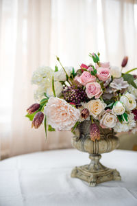 Close-up of rose bouquet in vase
