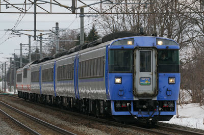 Kiha 183 limited express satobetsu running in a straight line