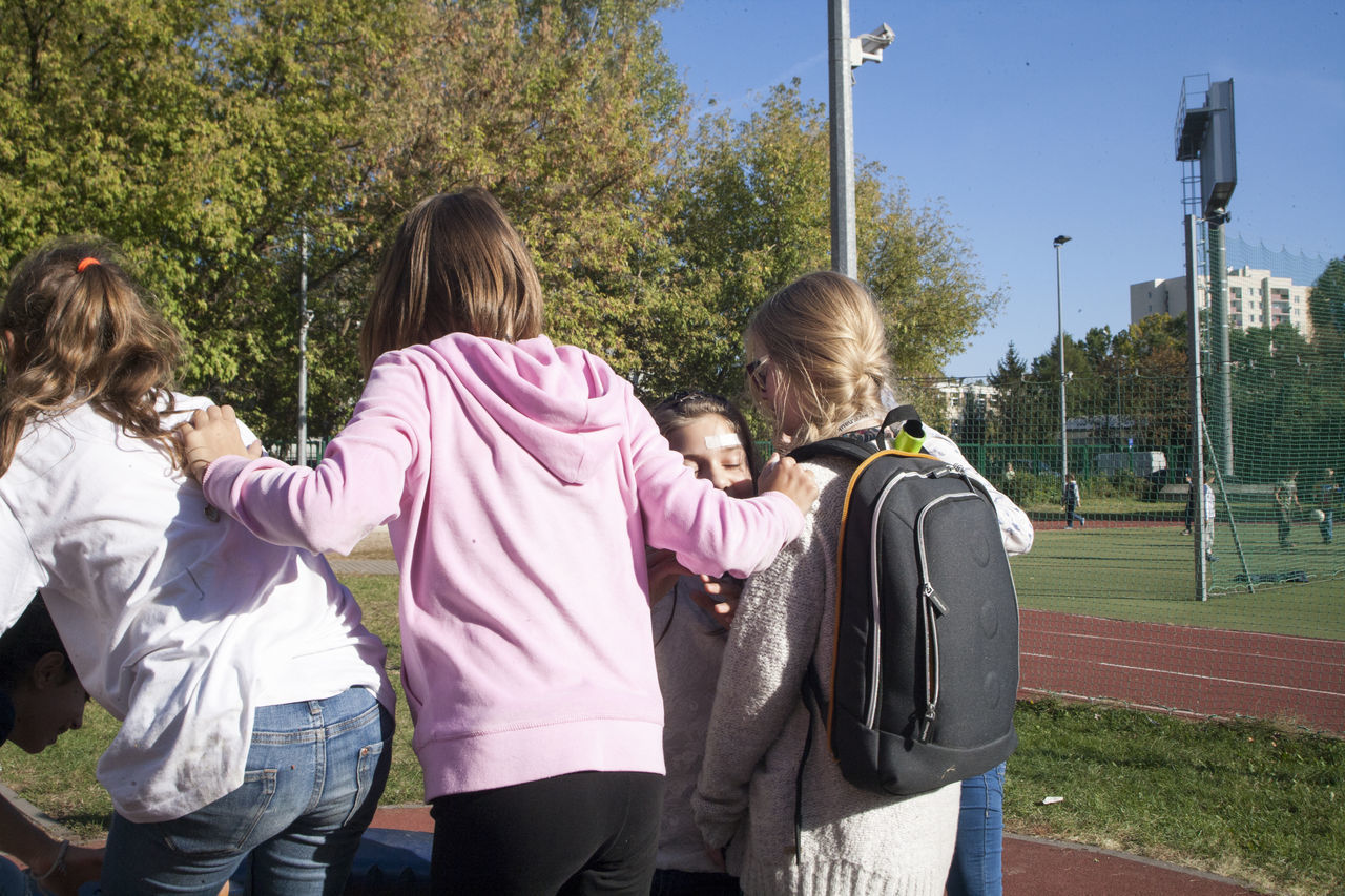 Children 9-13 years in everyday life by teaching in a primary school in Berlin comming from families of mixed Russian-German month ago were hosting in their homes and schools Polish learners. This is the first time in history have been able to replace suc