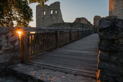 Scenic view of sunset on castle ruin wolfstein at neumarkt, summer evening