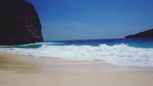 Heavy wave in kelingking beach, bali