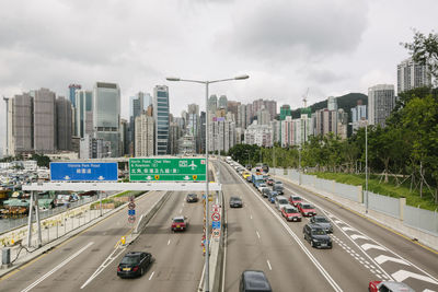 Traffic on highway in city