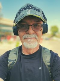 Portrait of man wearing eyeglasses