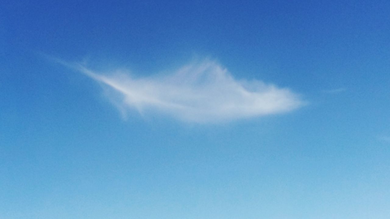 blue, low angle view, vapor trail, nature, sky, backgrounds, no people, contrail, beauty in nature, day, outdoors, object