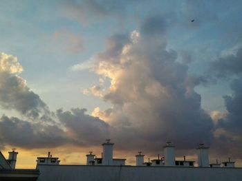 Low angle view of cloudy sky