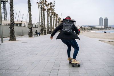 Skate girl lifestyle on the barceloneta