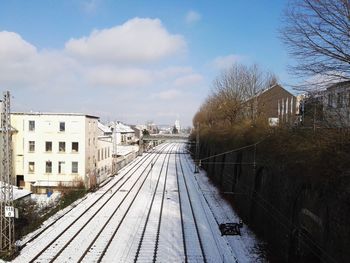 Road leading towards building