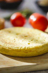 Close-up of bread on cutting board