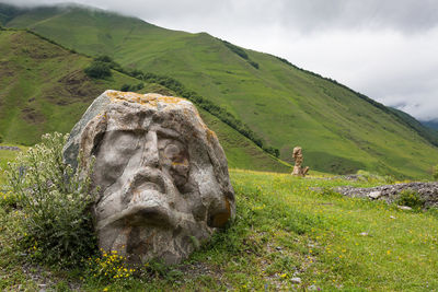 Giant sculptures of famous georgian minds in the valley of sno