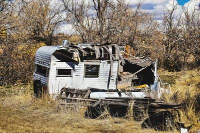 Abandoned teavel traler on ranch