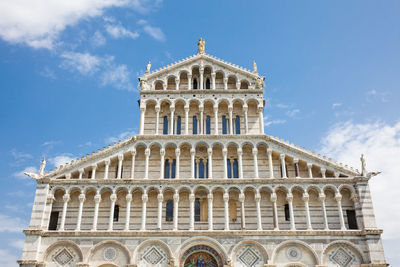 Detail of the primatial metropolitan cathedral of the assumption of mary in pisa