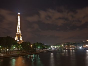 Illuminated eiffel tower at night