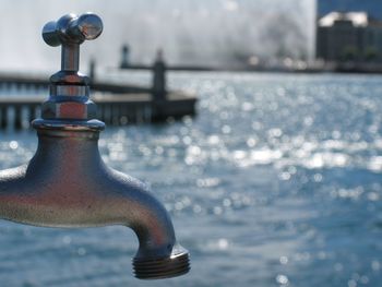 A sink in front of geneva lake