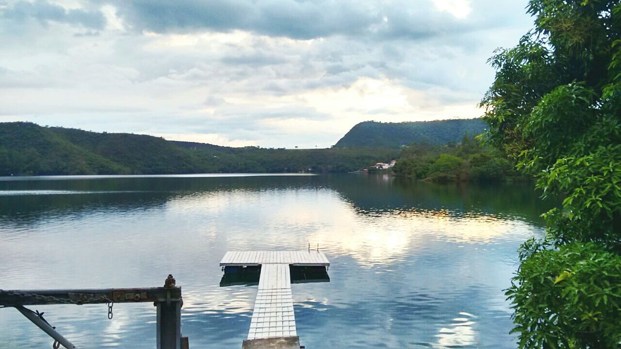 water, tree, nature, tranquility, scenics, tranquil scene, beauty in nature, lake, day, no people, sky, outdoors, mountain