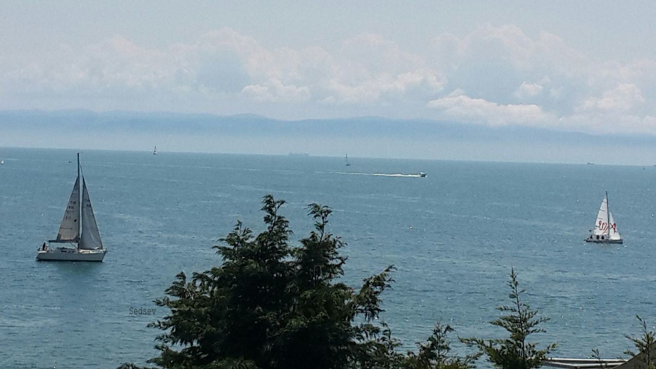 nautical vessel, transportation, mode of transport, sea, boat, water, sky, horizon over water, moored, tranquil scene, scenics, tranquility, beauty in nature, nature, cloud - sky, sailboat, sailing, travel, day, outdoors