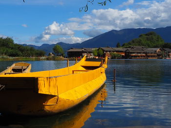 October in lugu lake