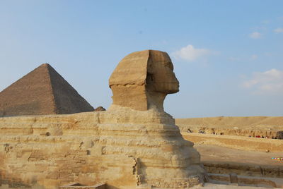 Great sphinx of giza against sky