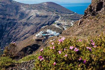 Walking trail number 9 between the cities of fira and oia in the santorini island