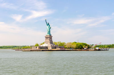 Statue of liberty against sky