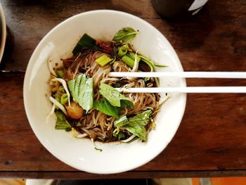 Close-up of thai noodle soup in bowl on table