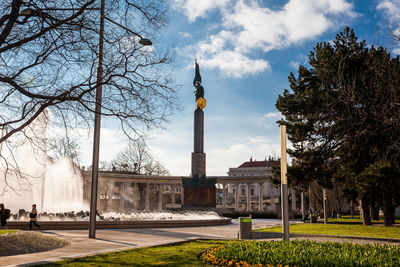 Monument to the heroes of the red army or soviet war memorial located at schwarzenbergplatz, vienna