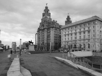 Royal liver building, liverpool