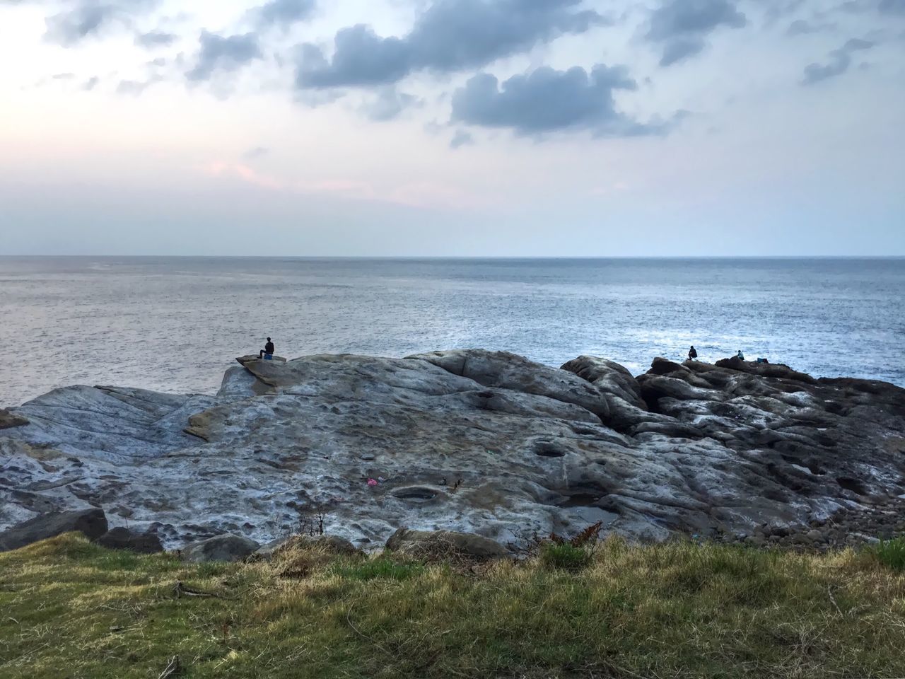 sea, horizon over water, water, sky, scenics, beauty in nature, tranquility, tranquil scene, leisure activity, lifestyles, men, rock - object, nature, cloud - sky, beach, idyllic, shore