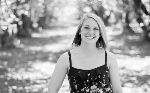 Portrait of smiling woman outdoors