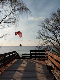 Scenic view of sea against sky - motoparagliding 