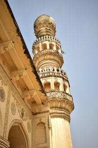 Close-up minaret at the great mosque at the tombs of the seven qutub shahi rulers in  india