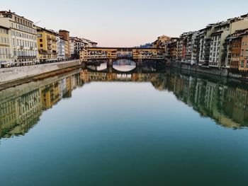 River arno - ponte vecchio florence 