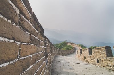  great wall of china against sky