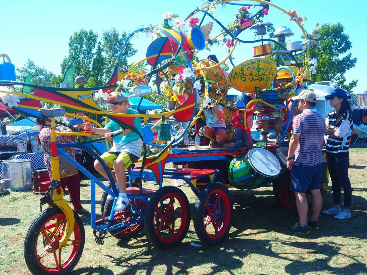 SIDE VIEW OF BICYCLE