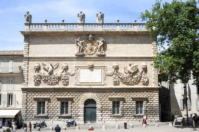 Statue of historic building