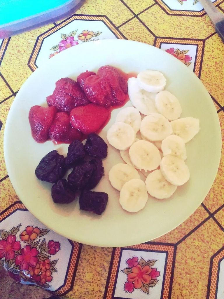 food and drink, food, freshness, indoors, fruit, ready-to-eat, plate, sweet food, strawberry, healthy eating, still life, table, dessert, indulgence, high angle view, bowl, raspberry, serving size, blueberry, directly above