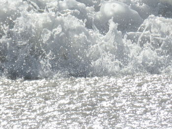 Waves splashing in water