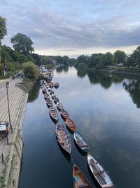 Boats in thanes river, united kingdom