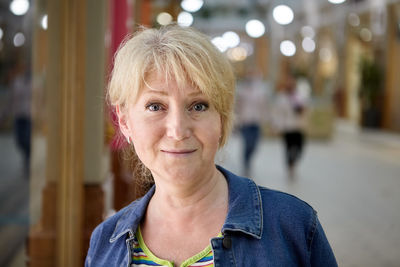 Portrait of woman smiling