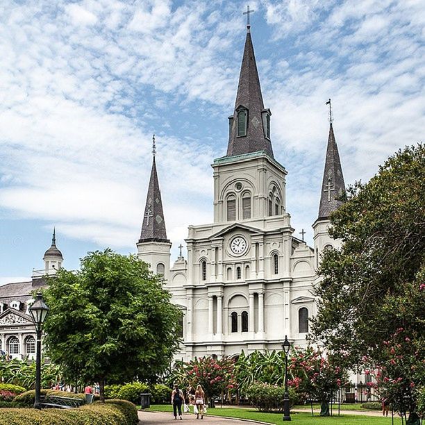 building exterior, architecture, place of worship, religion, built structure, church, spirituality, sky, tree, cathedral, dome, cloud - sky, facade, famous place, travel destinations, incidental people, person