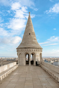 Beautiful white spire at halaszbastya or fisherman's bastion in budapest, hungary