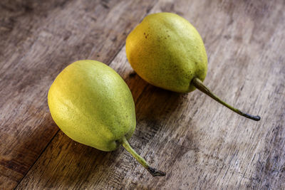 Close-up of fresh pears on table