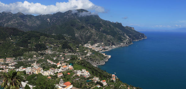 Panoramic view of the amalfi coast east of ravello