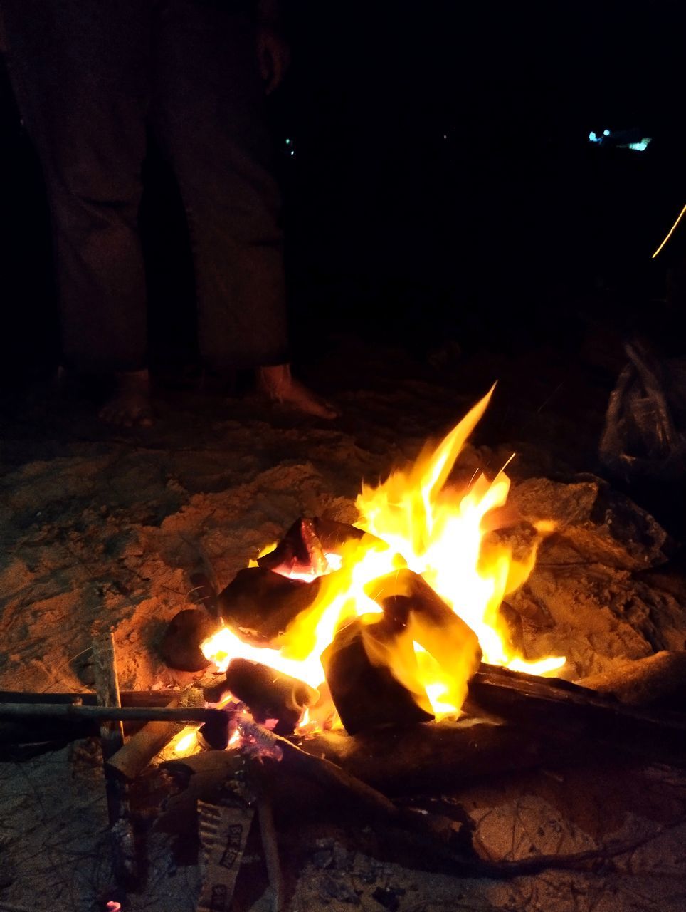 campfire, fire, burning, heat, flame, bonfire, darkness, night, nature, glowing, wood, camping, log, firewood, outdoors