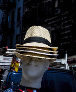 Street vendor - hats