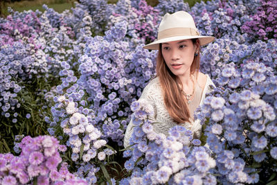 Women posing walking in the margaret flower farm