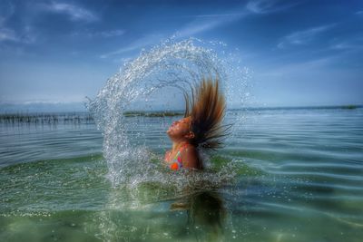 Waves splashing in water