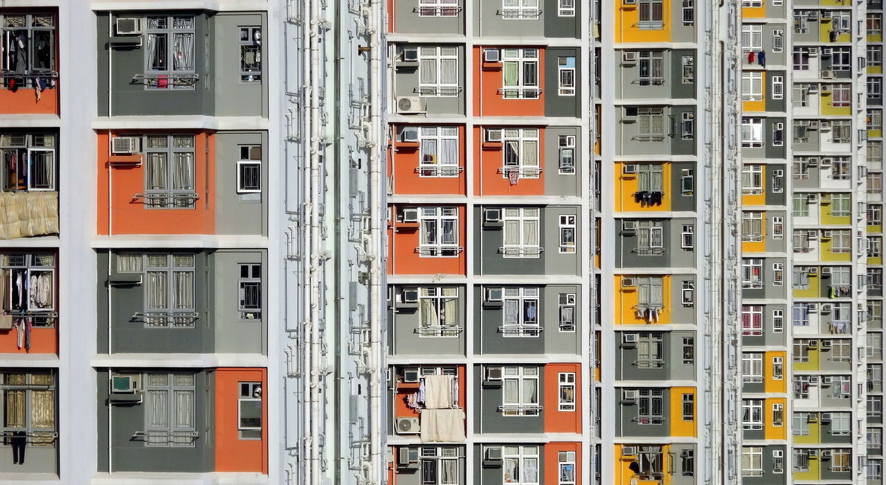 FULL FRAME SHOT OF APARTMENT BUILDINGS