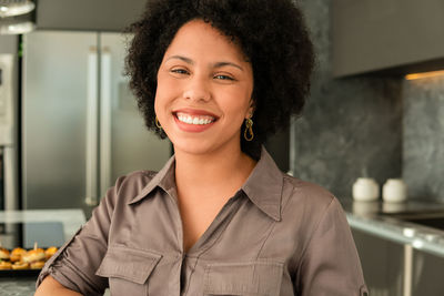 Portrait of a smiling young woman