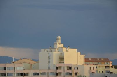 Buildings in city